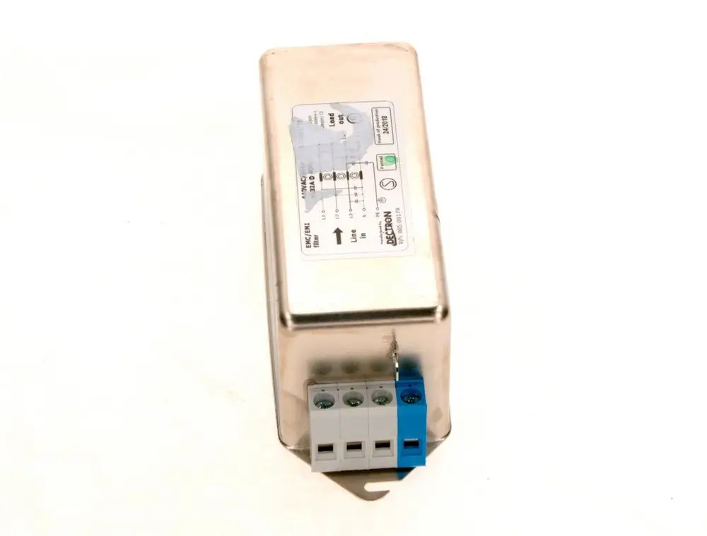 Entstörfilter in metallischer Bauweise mit Anschlussklemmen. Die Oberseite zeigt technische Informationen und ein Huawei-Logo. Einsatz in elektrischen Systemen, möglicherweise von Bosch.